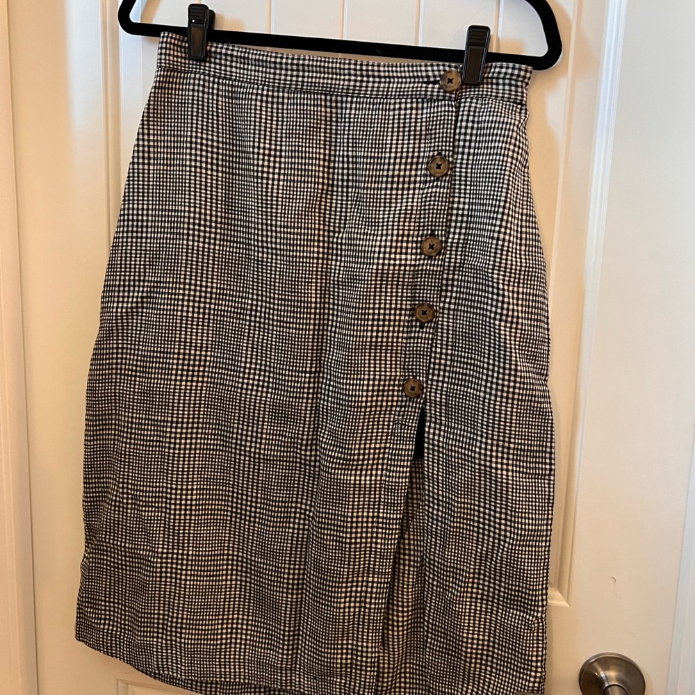 Abercrombie Houndstooth Button Skirt